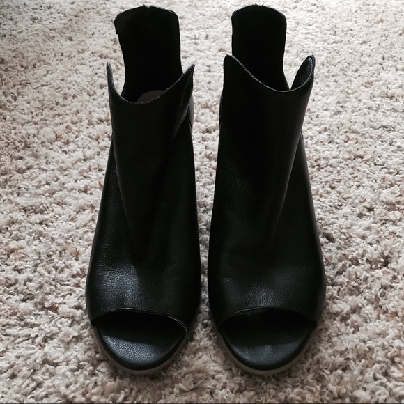 steve madden nello bootie
